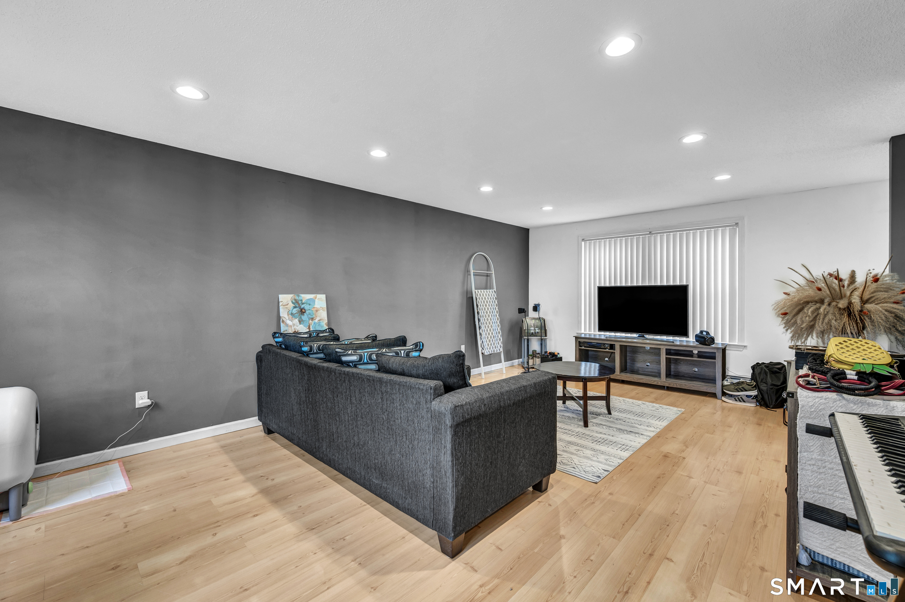 5 Bentley Drive Manchester CT 06040