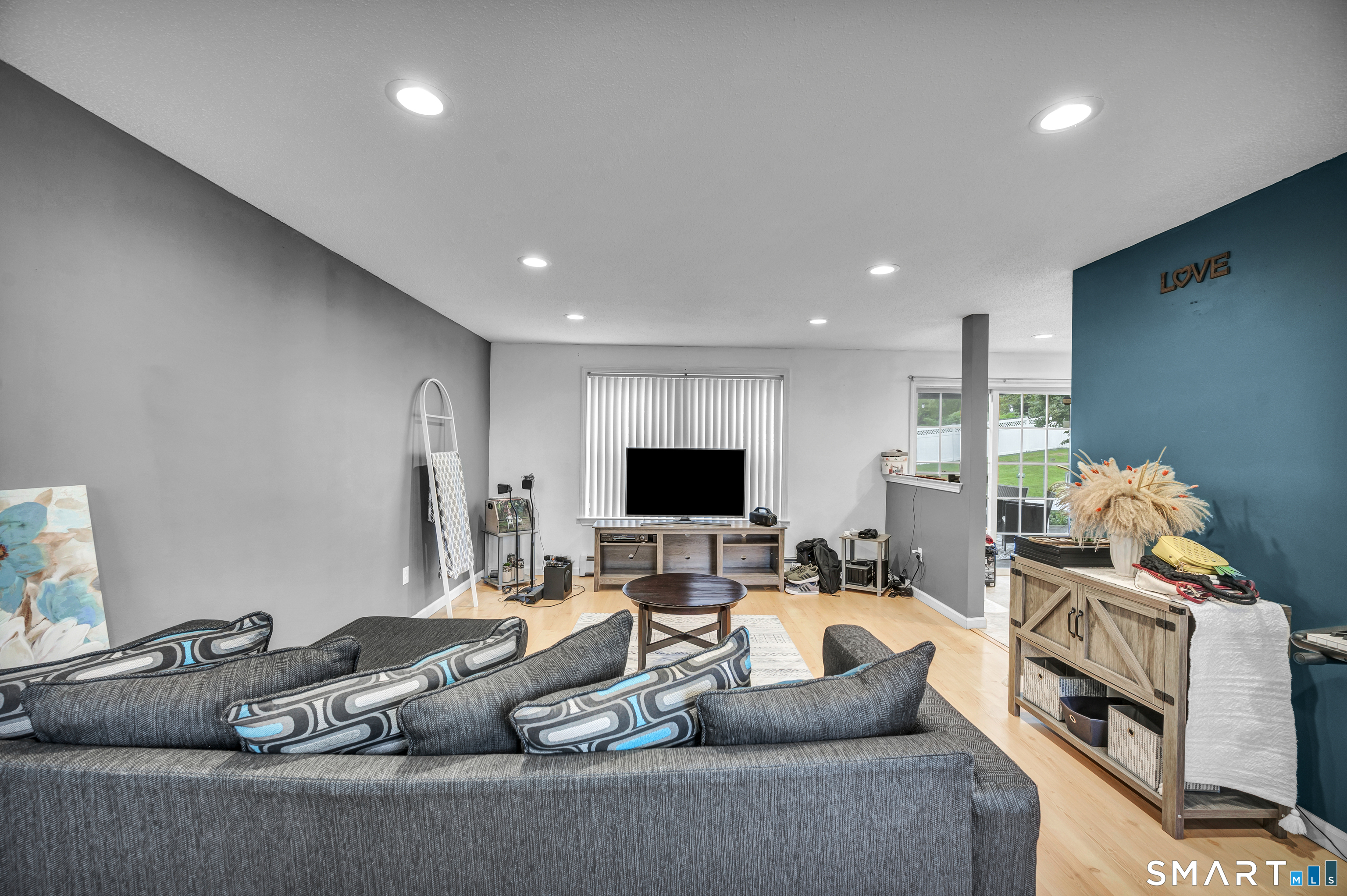 5 Bentley Drive Manchester CT 06040