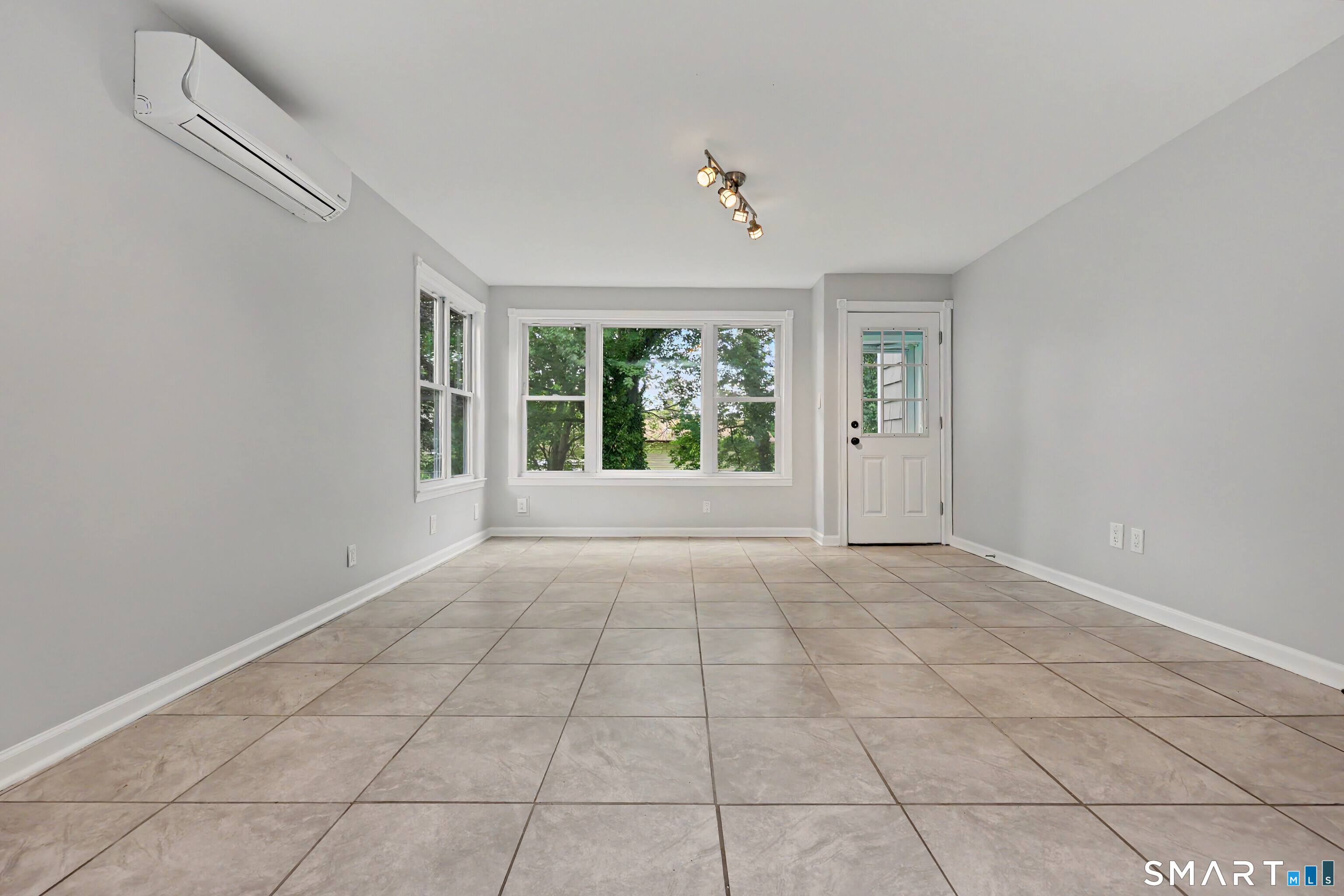 15 Whitwell Street Milford CT 06460