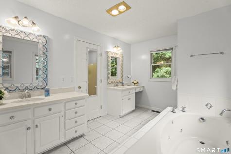 87 Avebury Lane Tolland CT 06084