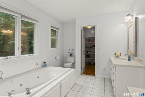 87 Avebury Lane Tolland CT 06084