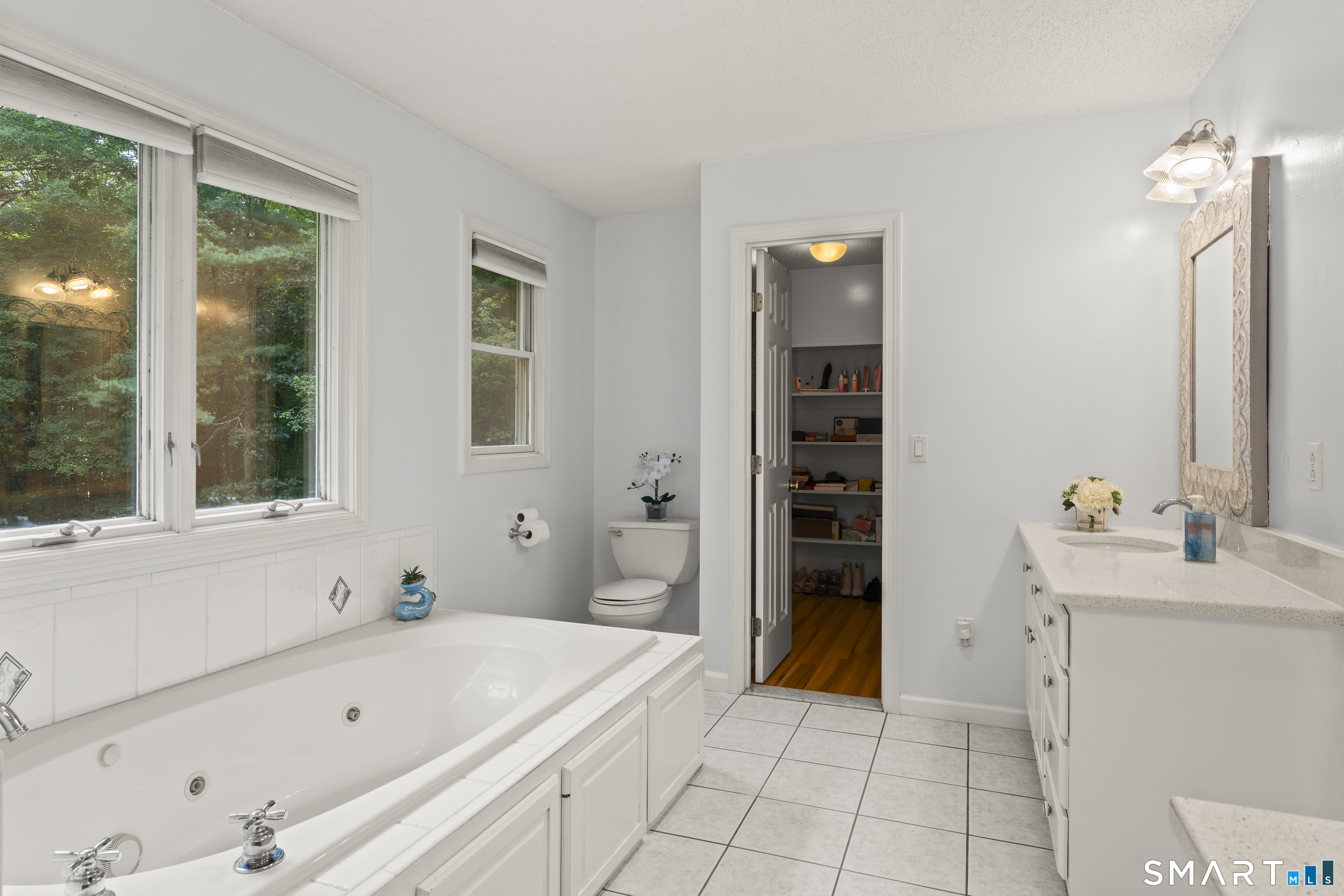 87 Avebury Lane Tolland CT 06084