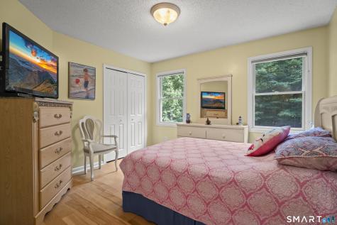 87 Avebury Lane Tolland CT 06084