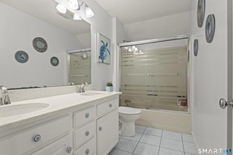 87 Avebury Lane Tolland CT 06084