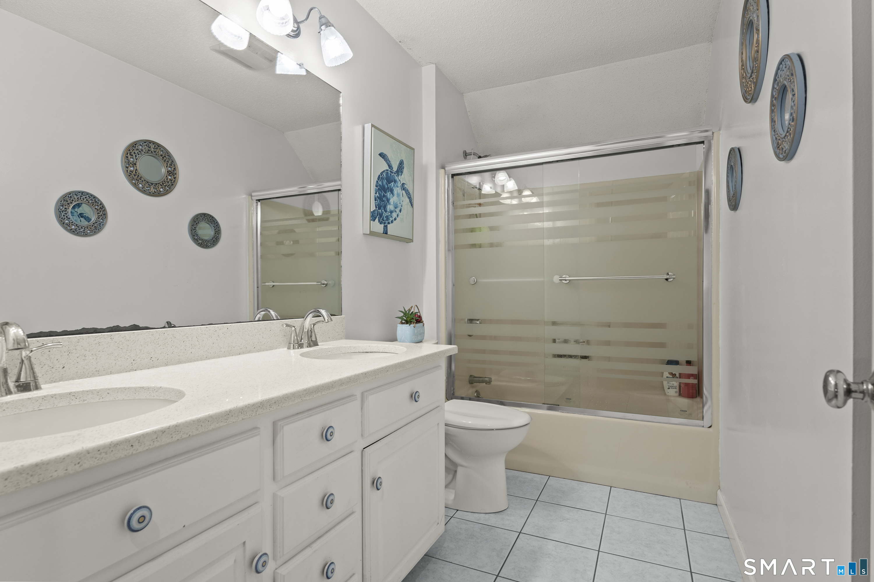 87 Avebury Lane Tolland CT 06084