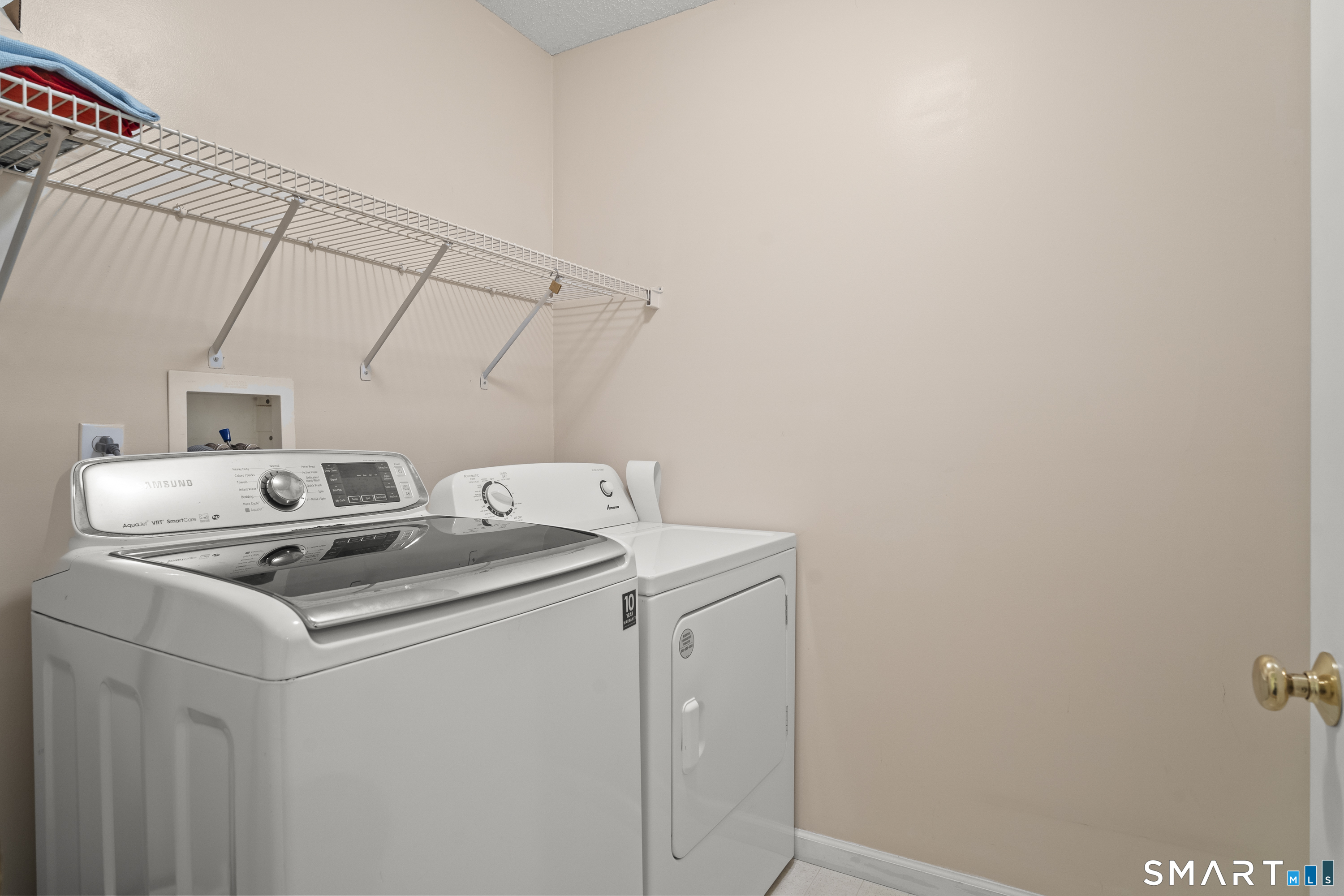 87 Avebury Lane Tolland CT 06084