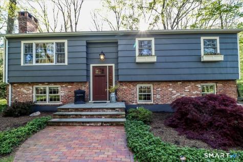 28 Fieldcrest Drive Ridgefield CT 06877