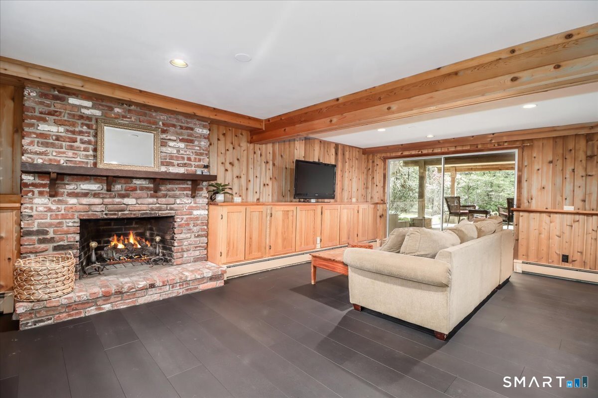 28 Fieldcrest Drive Ridgefield CT 06877