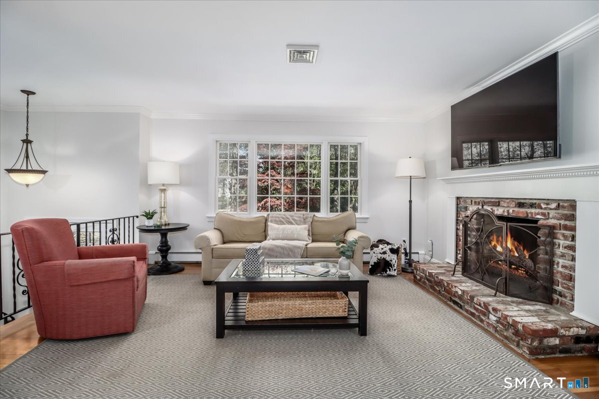 28 Fieldcrest Drive Ridgefield CT 06877