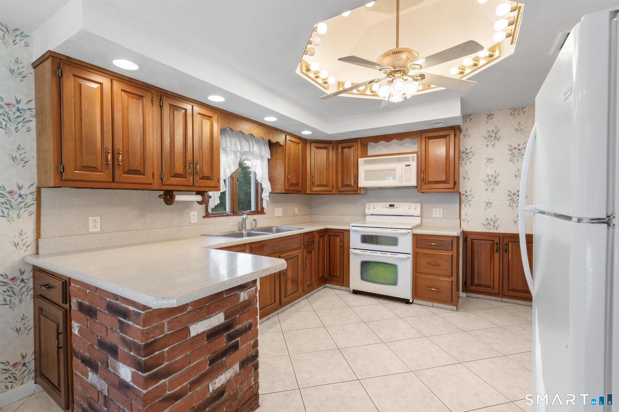 11 Peters Court North Haven CT 06473