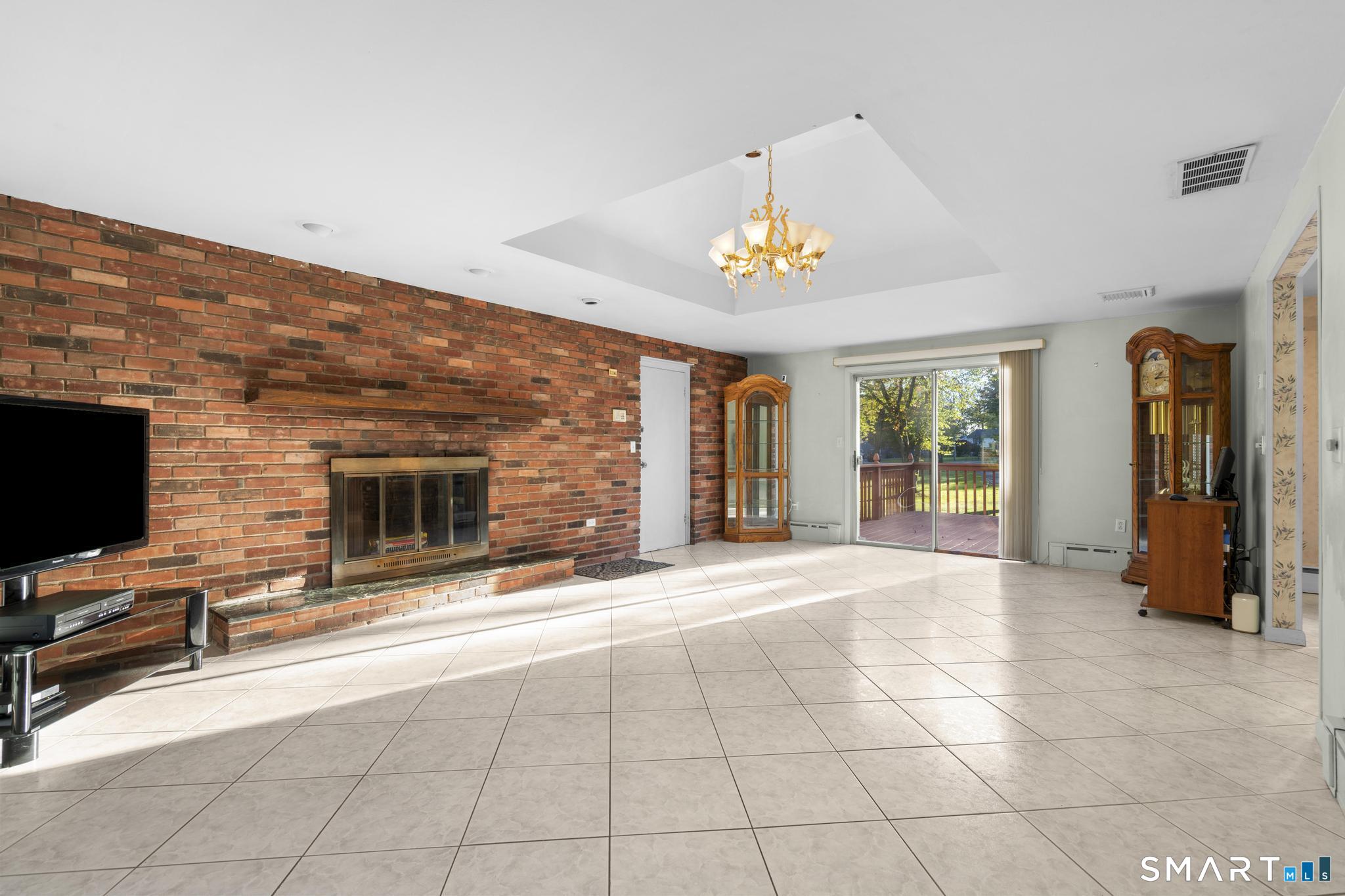 11 Peters Court North Haven CT 06473
