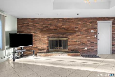 11 Peters Court North Haven CT 06473