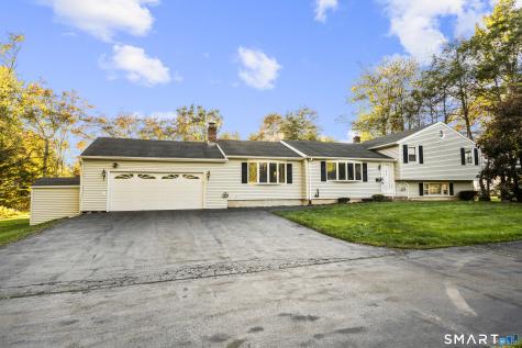 11 Peters Court North Haven CT 06473