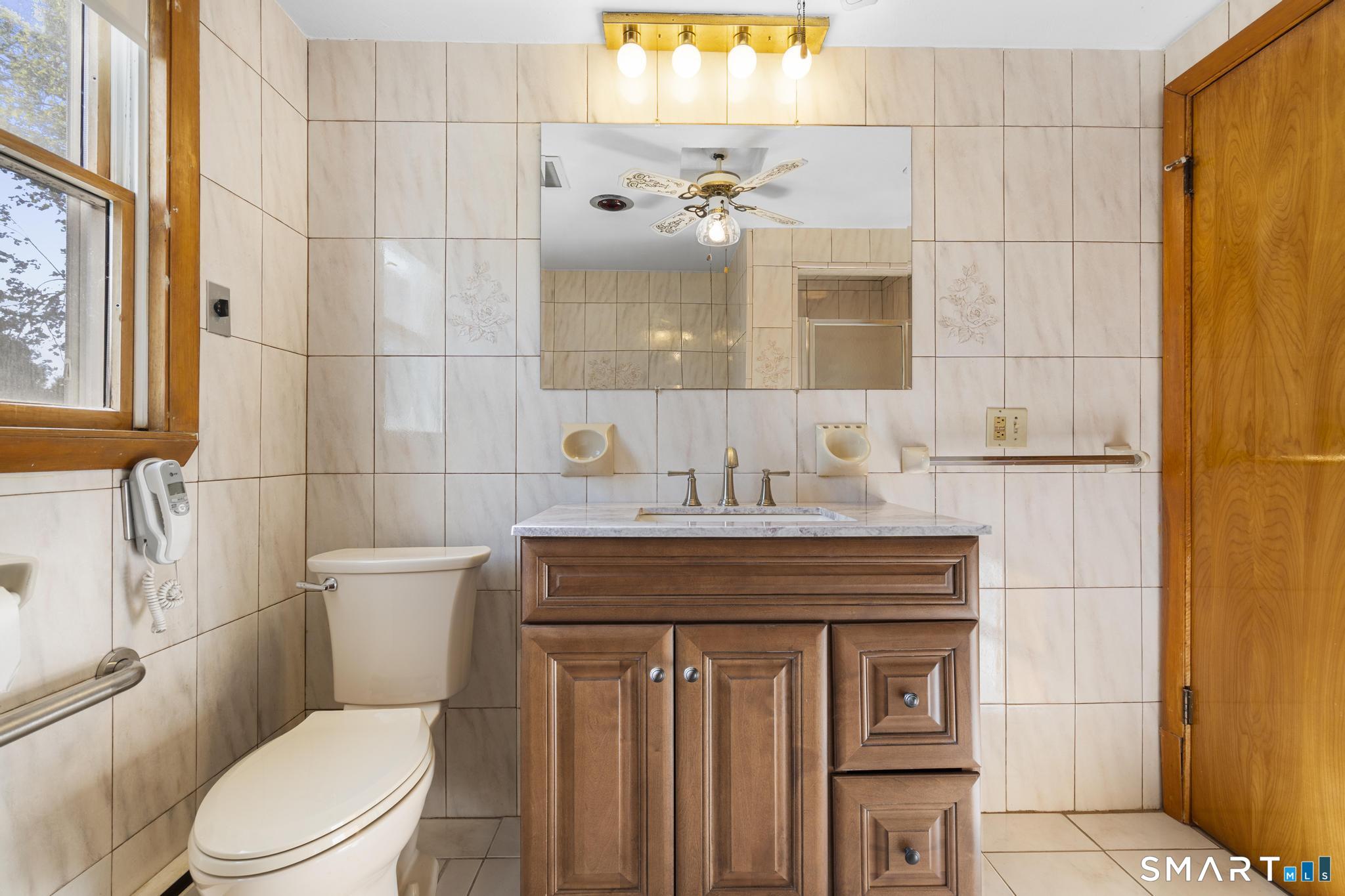 11 Peters Court North Haven CT 06473