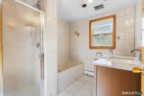 11 Peters Court North Haven CT 06473