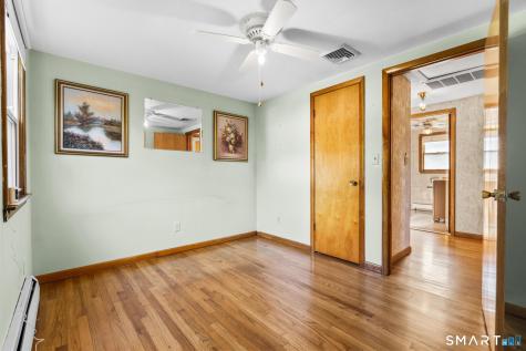 11 Peters Court North Haven CT 06473