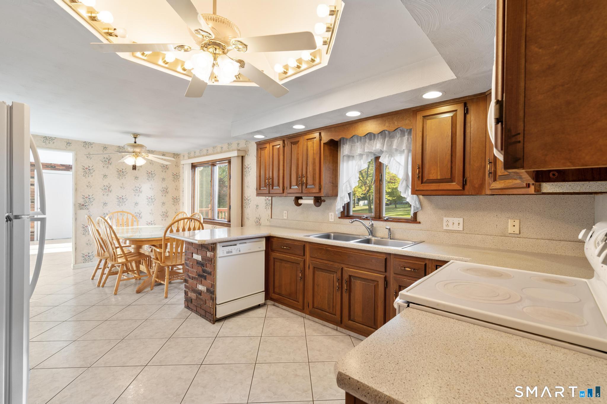 11 Peters Court North Haven CT 06473