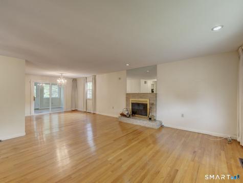 390 Ballfall Road Middletown CT 06457