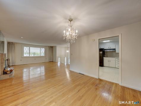 390 Ballfall Road Middletown CT 06457