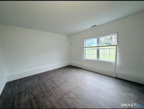 381 Como Avenue Waterbury CT 06708