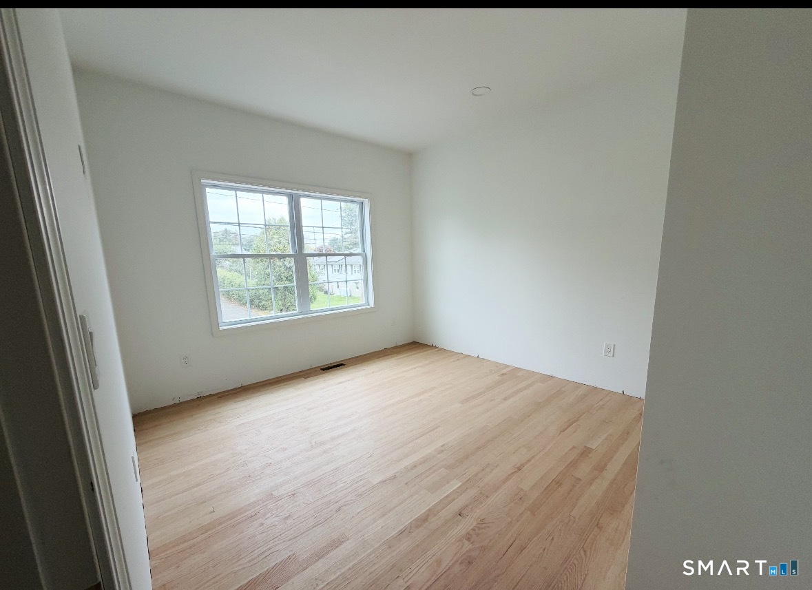 381 Como Avenue Waterbury CT 06708