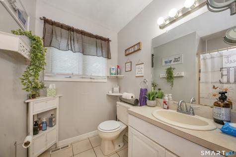 112 Leigh Drive East Haven CT 06512