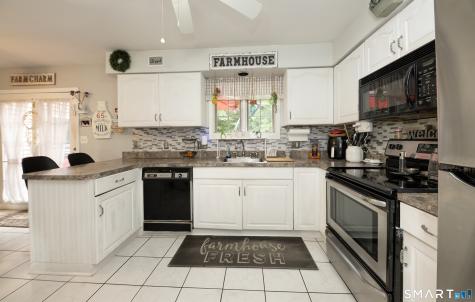 112 Leigh Drive East Haven CT 06512