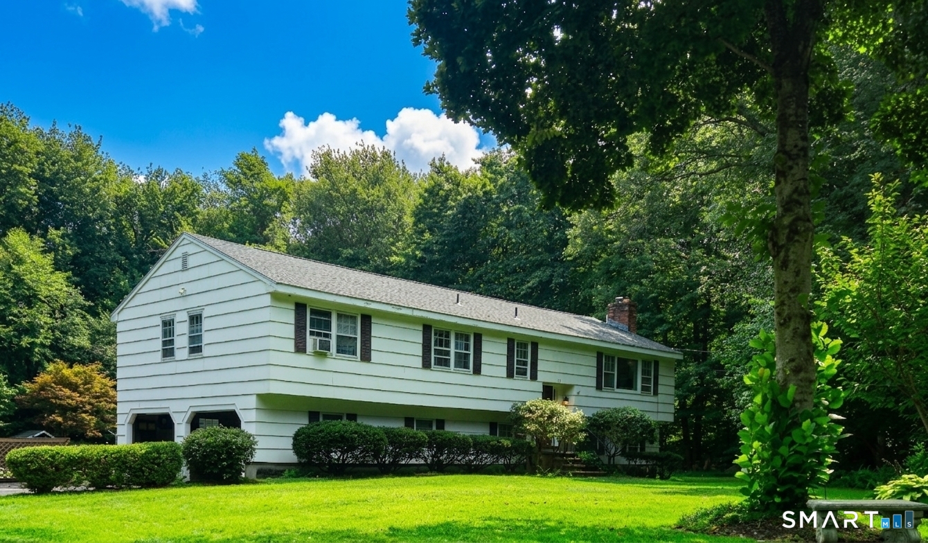 77 Pleasant Drive Bethany CT 06524