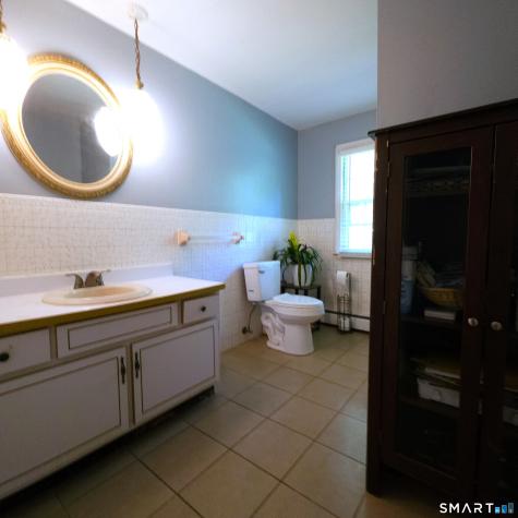 77 Pleasant Drive Bethany CT 06524