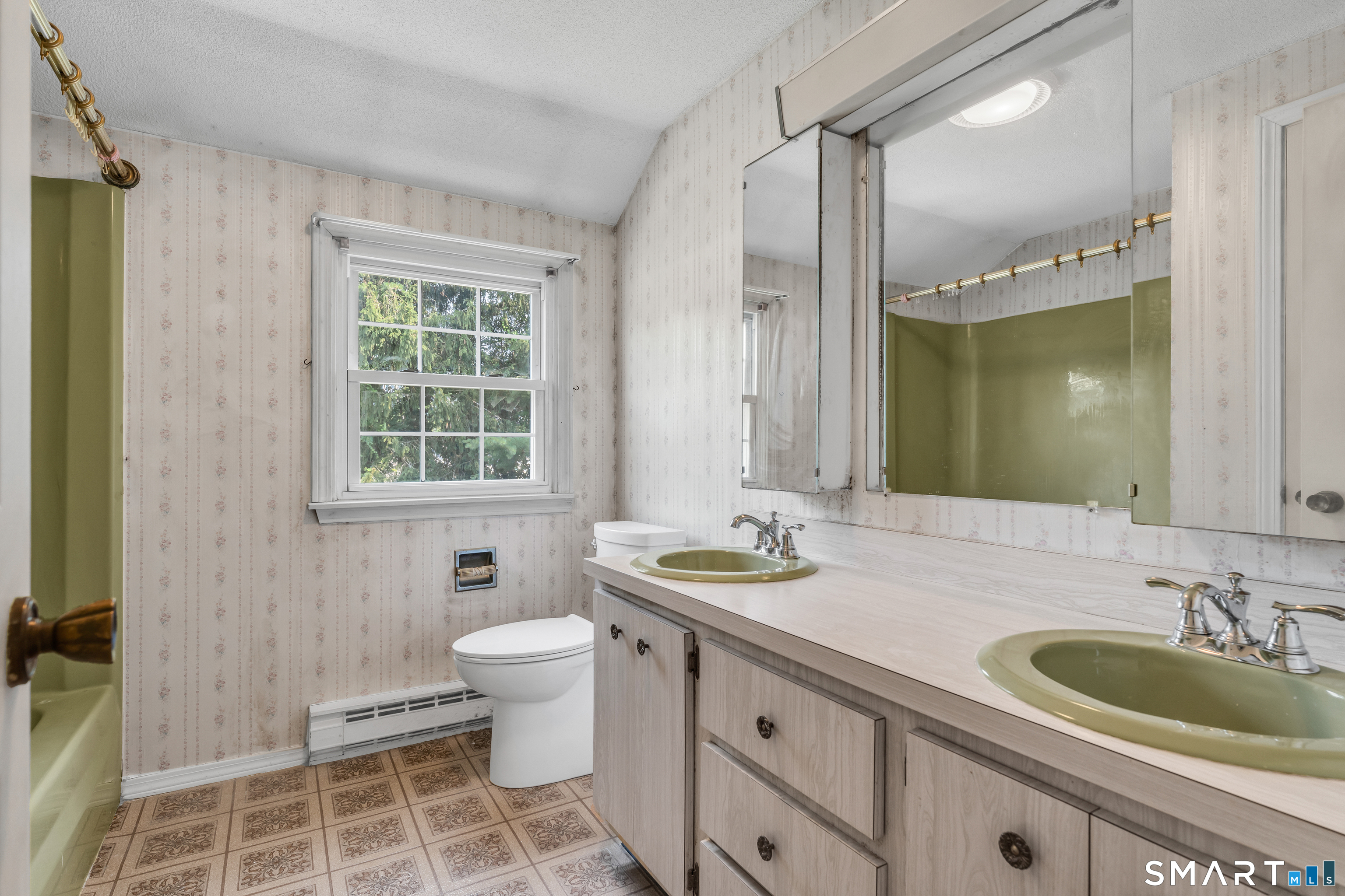 9 Cross Drive Waterford CT 06385