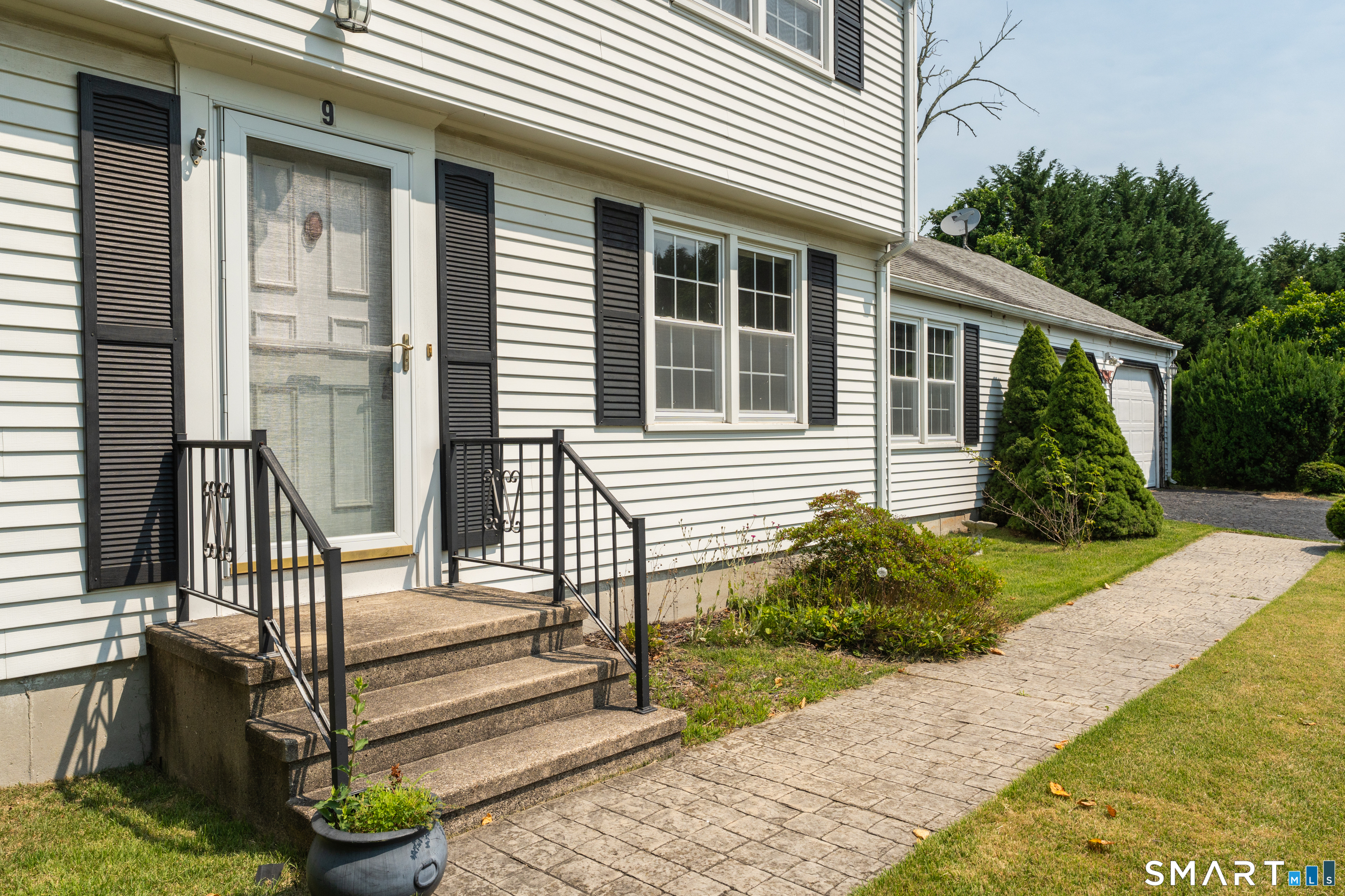 9 Cross Drive Waterford CT 06385