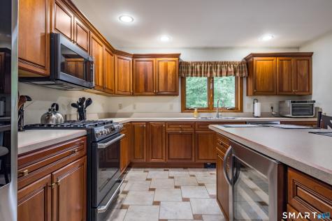 11 Woodside Drive Branford CT 06405