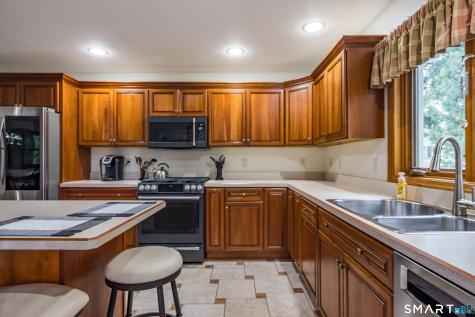 11 Woodside Drive Branford CT 06405