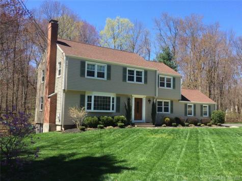 12 Cardinal Road Simsbury CT 06070