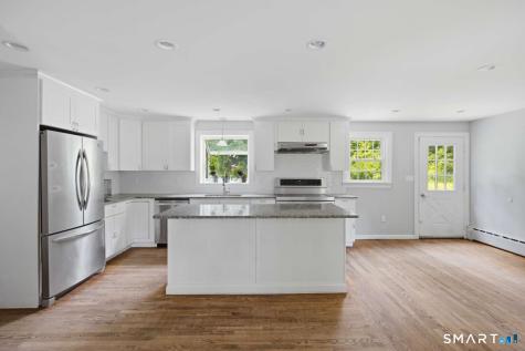 16 Ramblewood Drive Branford CT 06405