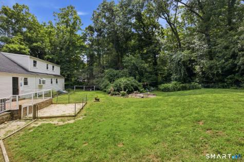 16 Ramblewood Drive Branford CT 06405