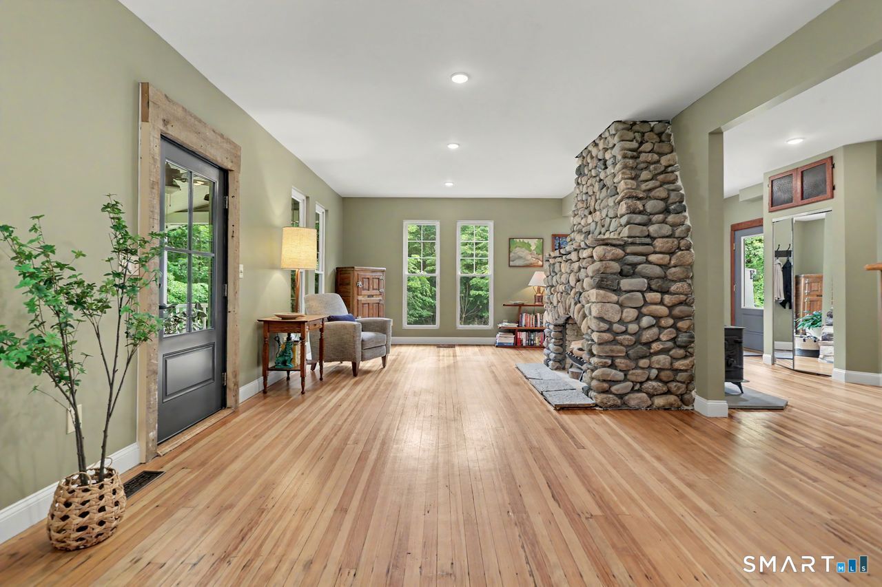 110 Newton Road Woodbridge CT 06525