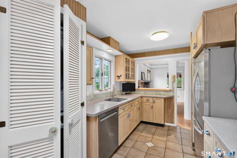 207 Pawson Road Branford CT 06405