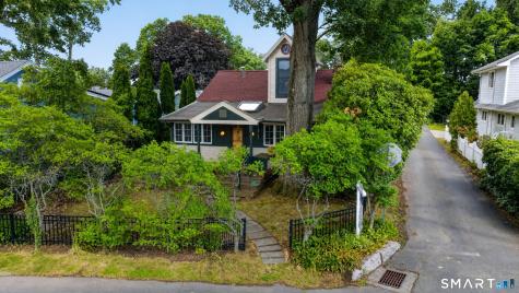 207 Pawson Road Branford CT 06405