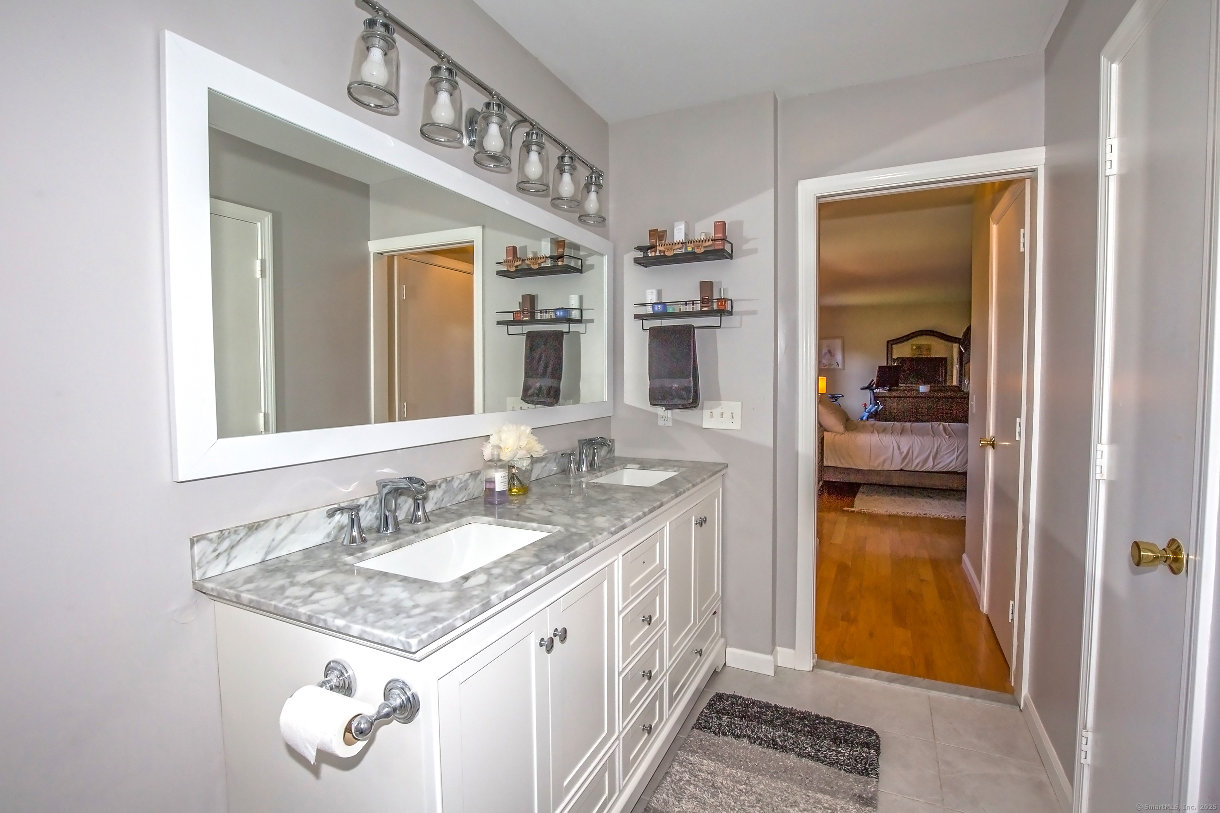 66 Farmbrook Lane South Windsor CT 06074