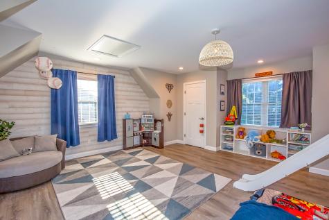 66 Farmbrook Lane South Windsor CT 06074