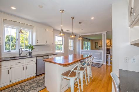 66 Farmbrook Lane South Windsor CT 06074