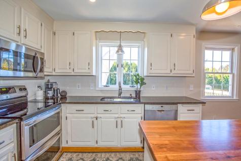 66 Farmbrook Lane South Windsor CT 06074