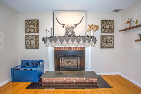 66 Farmbrook Lane South Windsor CT 06074