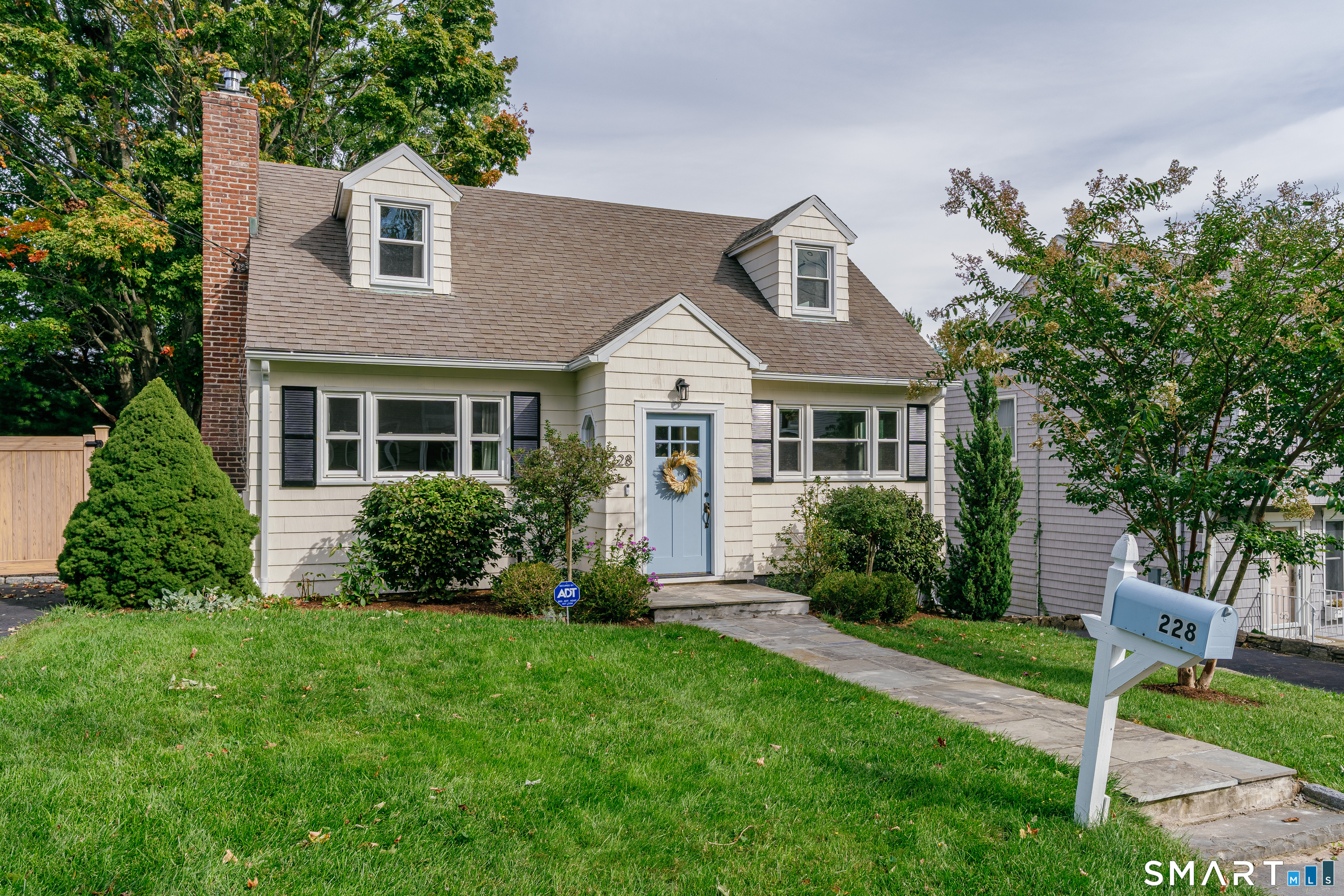 228 Woodrow Avenue Fairfield CT 06890