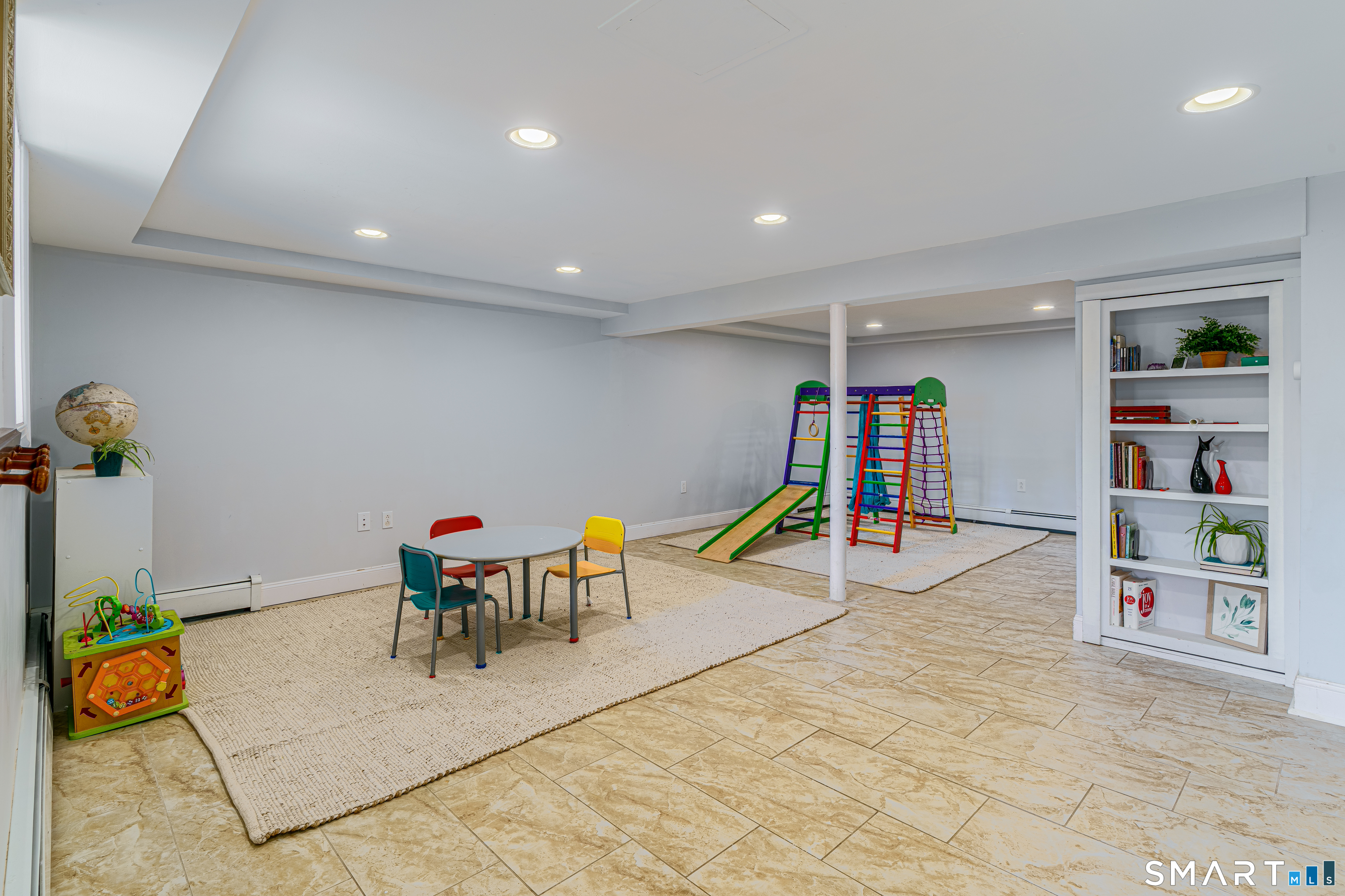 228 Woodrow Avenue Fairfield CT 06890
