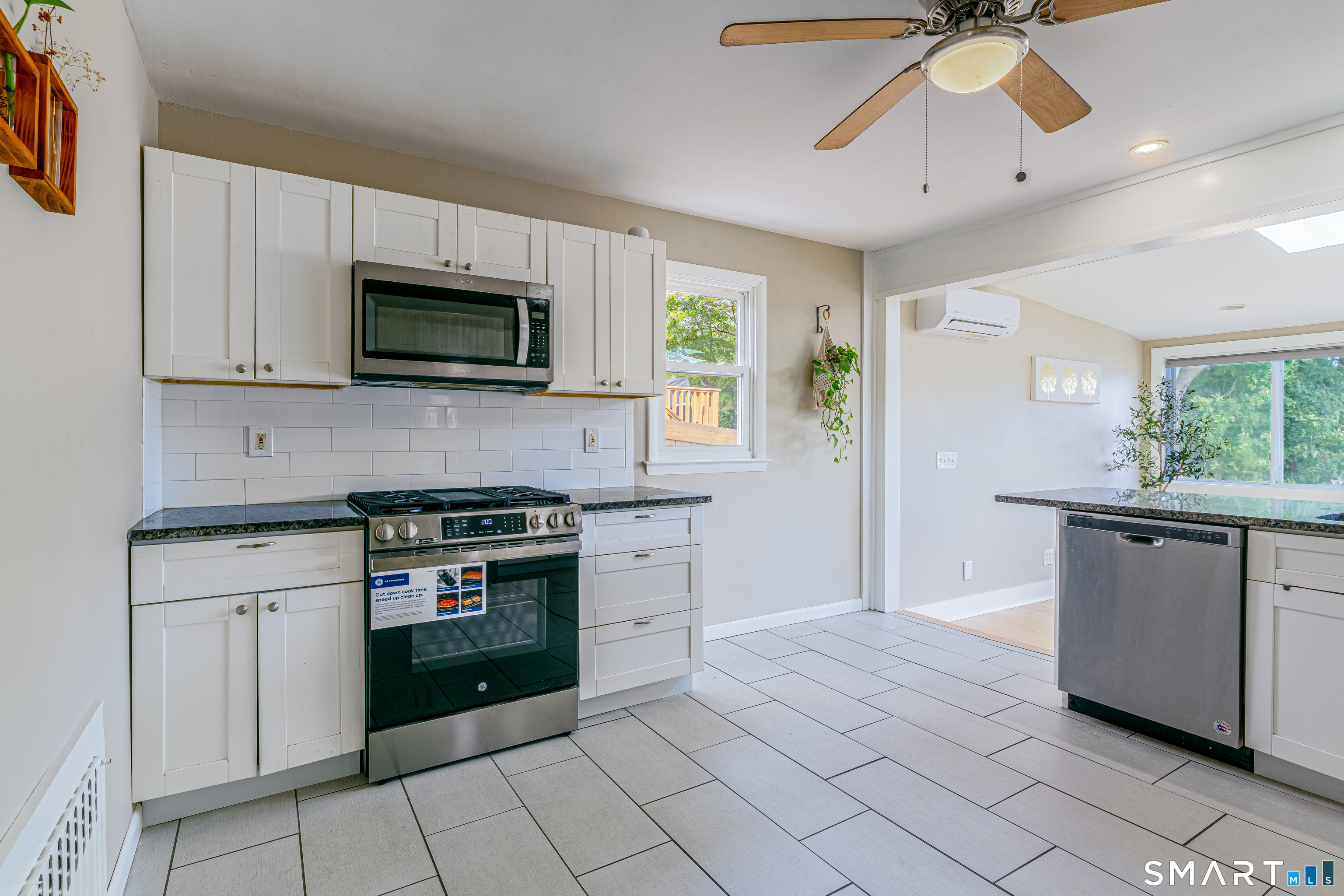 228 Woodrow Avenue Fairfield CT 06890