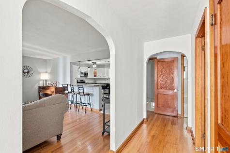 103 Richmond Avenue West Haven CT 06516