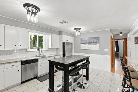 103 Richmond Avenue West Haven CT 06516