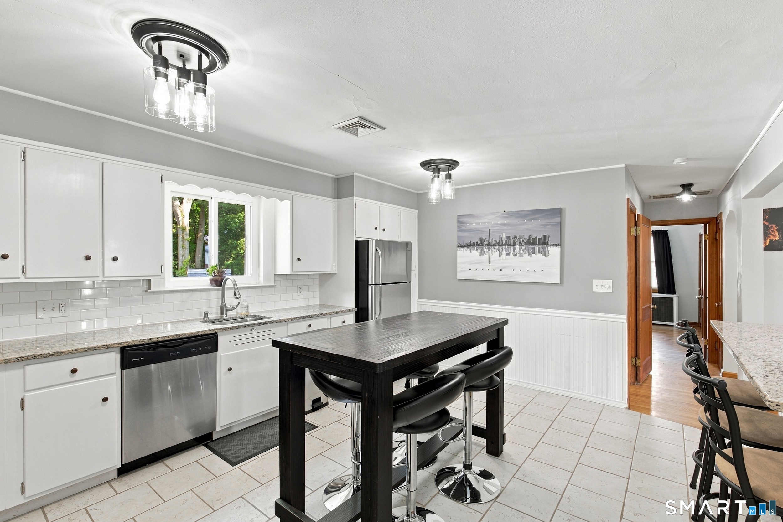 103 Richmond Avenue West Haven CT 06516